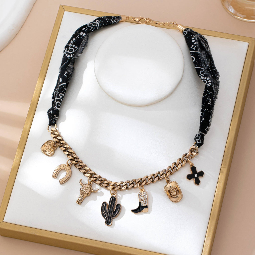 CHARM ANIMAL SCARF NECKLACE-WESTERN CROSS BOOT HAT |80N92703