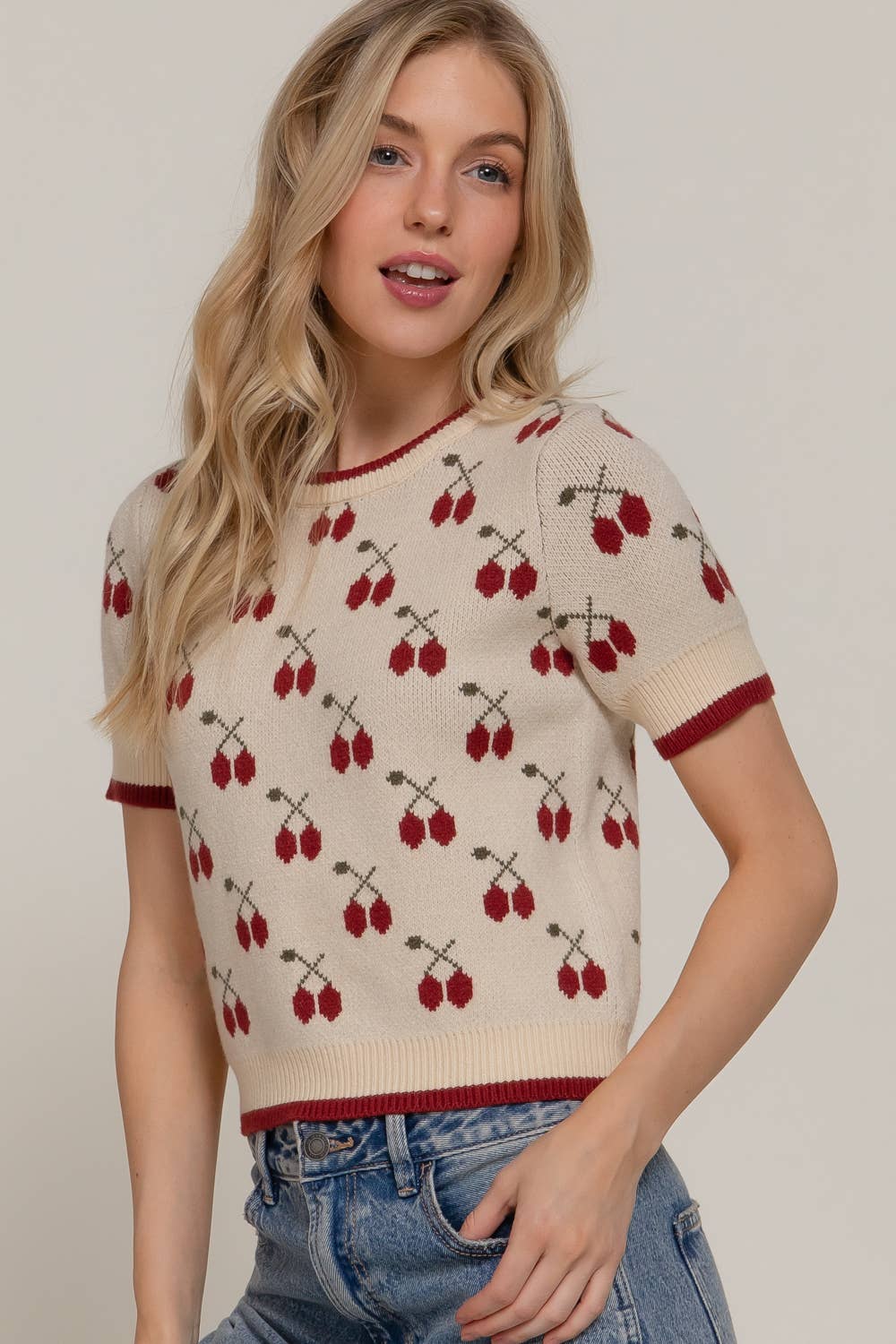 Short Sleeve Contrasting Edge Line Cherry Pattern Sweater