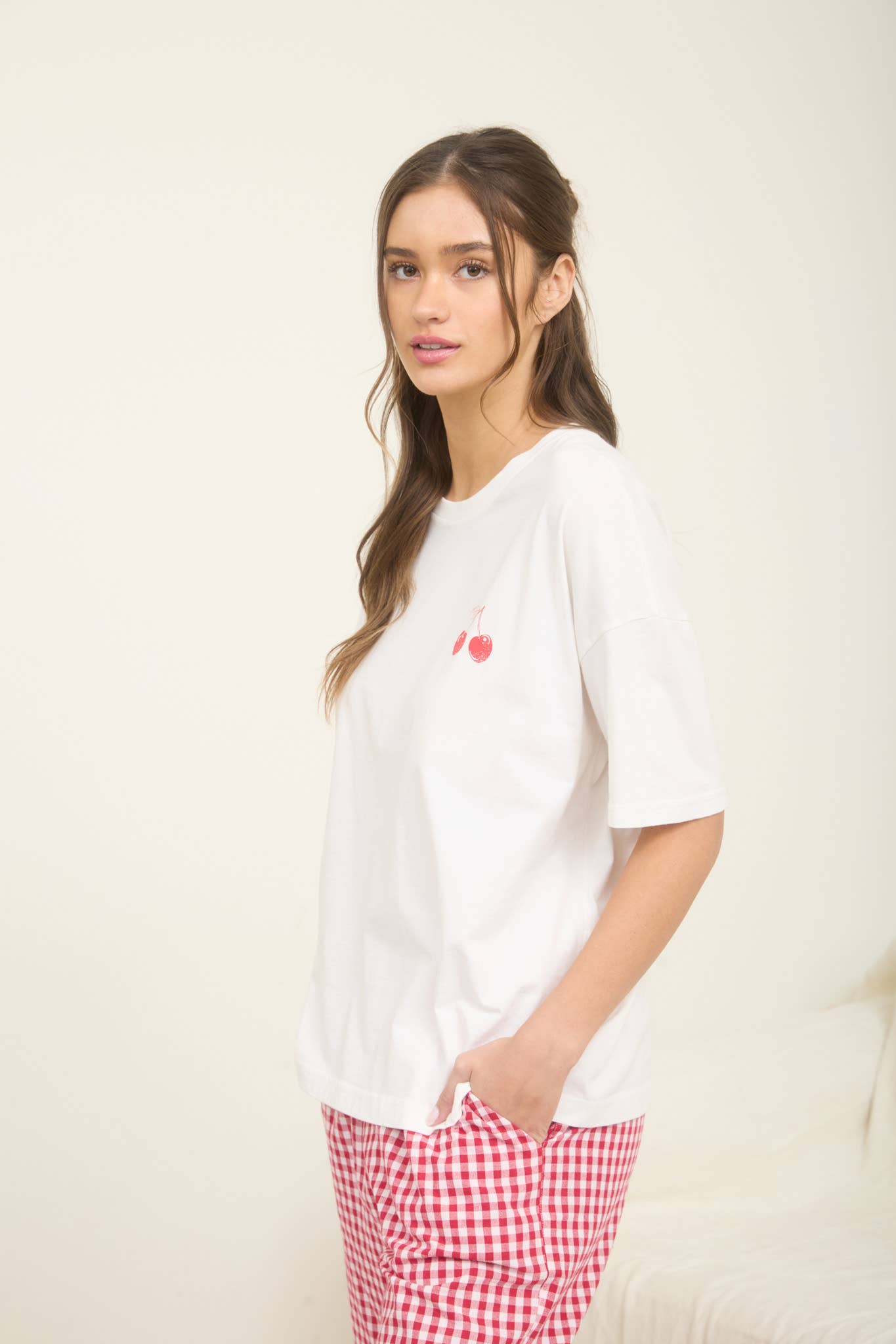 CHERRY SHORT SLEEVE GRAPHIC T-SHIRT